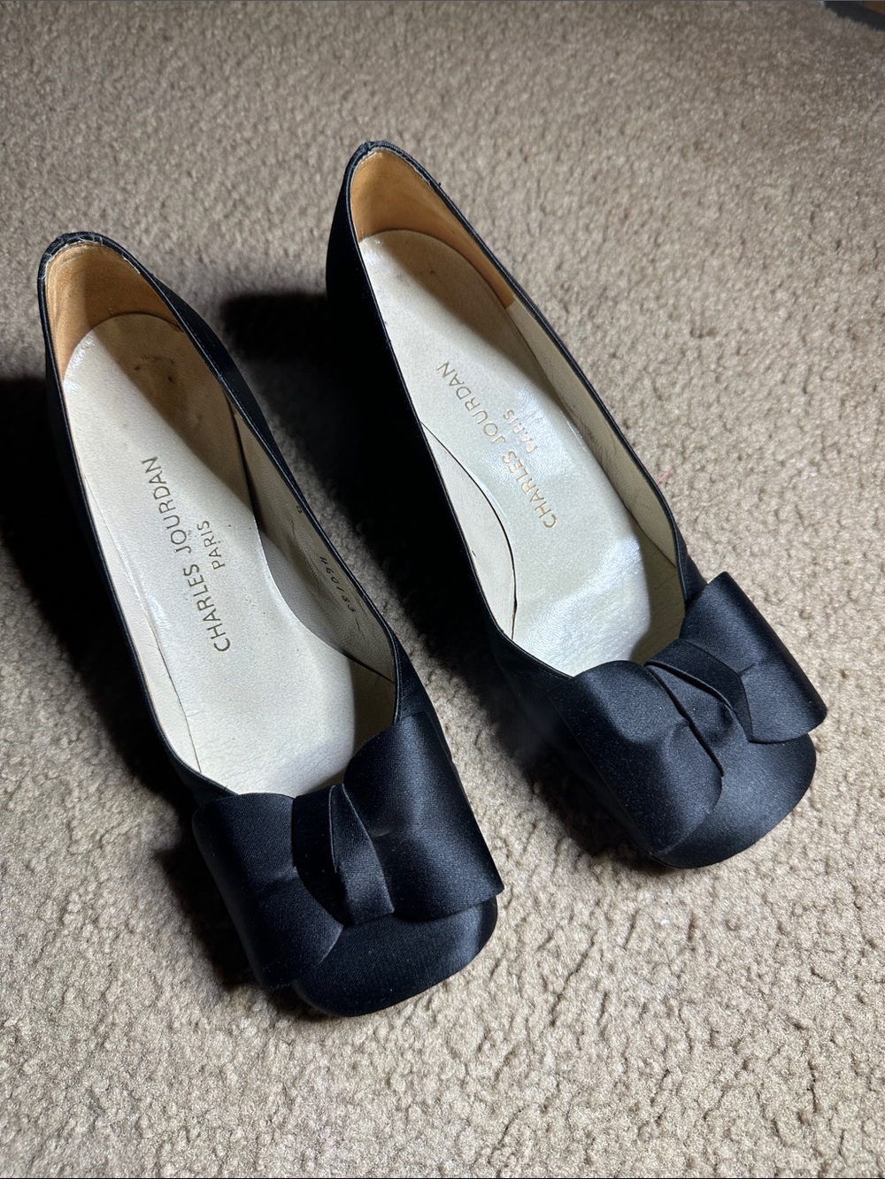 Square toe vintage charles jourdan satin block heel shoes